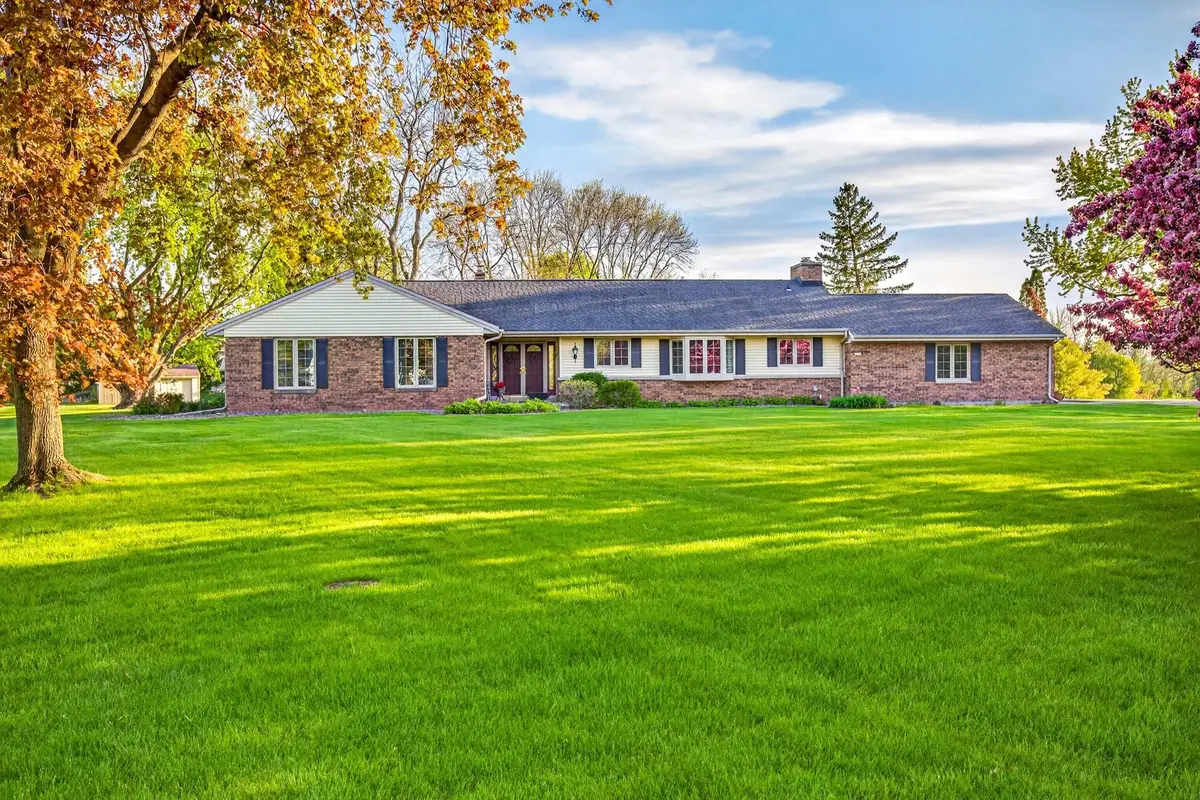 3115 Westfield Ridge, Neenah, WI 54956 - #1
