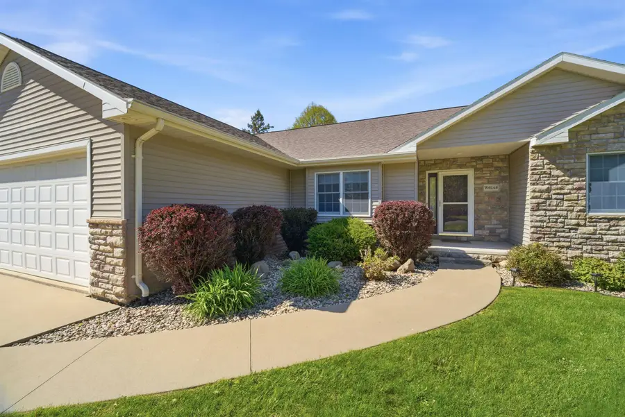 W6148 Long Court, Appleton, WI 54914 - #2