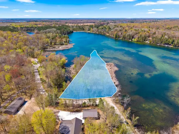 9590 S Marl Lake Road, POUND, WI 54161