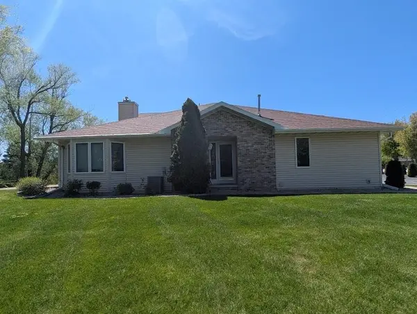 2721 W 9th Avenue, OSHKOSH, WI 54904