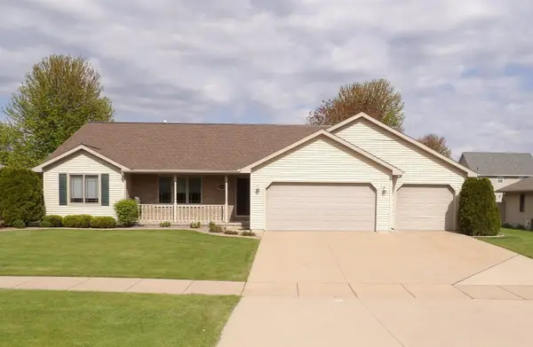 2360 Lost Dauphin Road, DE PERE, WI 54115