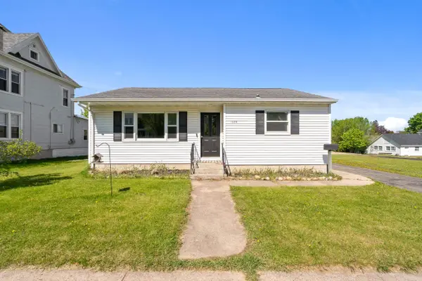 1009 S Pearl Street, NEW LONDON, WI 54961-1866