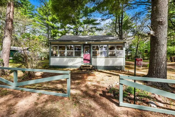 W8424 Clearwater Avenue, WAUTOMA, WI 54982