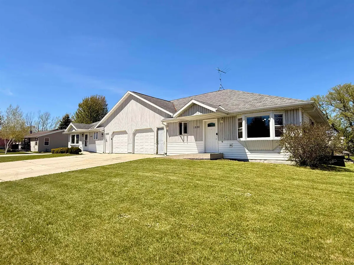 1530 Falcon Way, Sheboygan Falls, WI 53085-3332 - #1