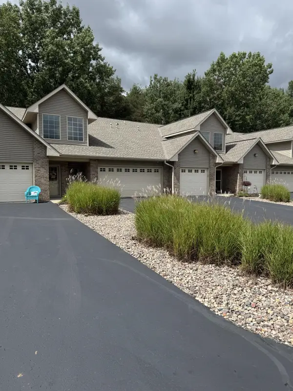 4711 W Everbreeze Circle #B, APPLETON, WI 54913