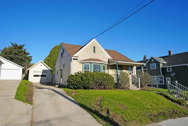 1214 S 18th Street, MANITOWOC, WI 54220