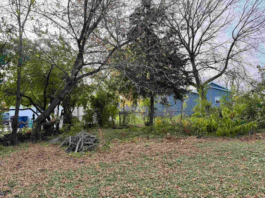 17 W Linwood Avenue, Oshkosh, WI 54901 - #3