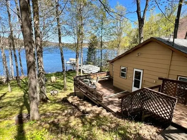 W16446 S Hilbert Drive, ARMSTRONG CREEK, WI 54103
