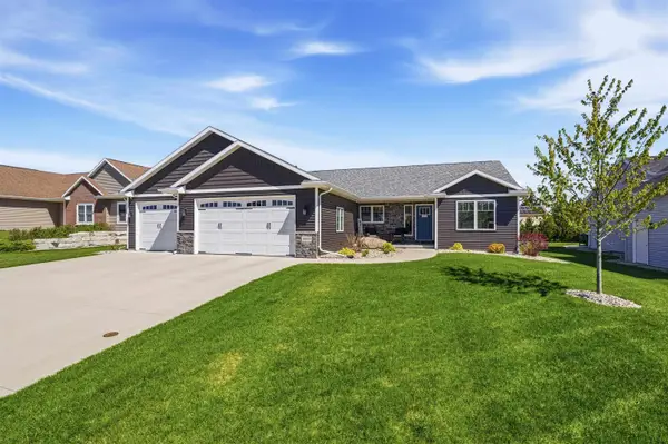 2660 W Fallen Oak Drive, APPLETON, WI 54913