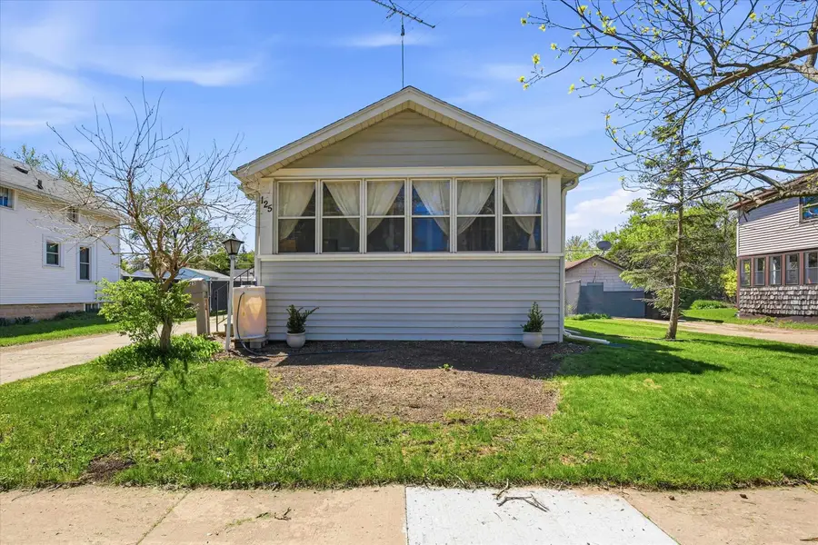 125 E Coolidge Avenue, Appleton, WI 54915 - #3