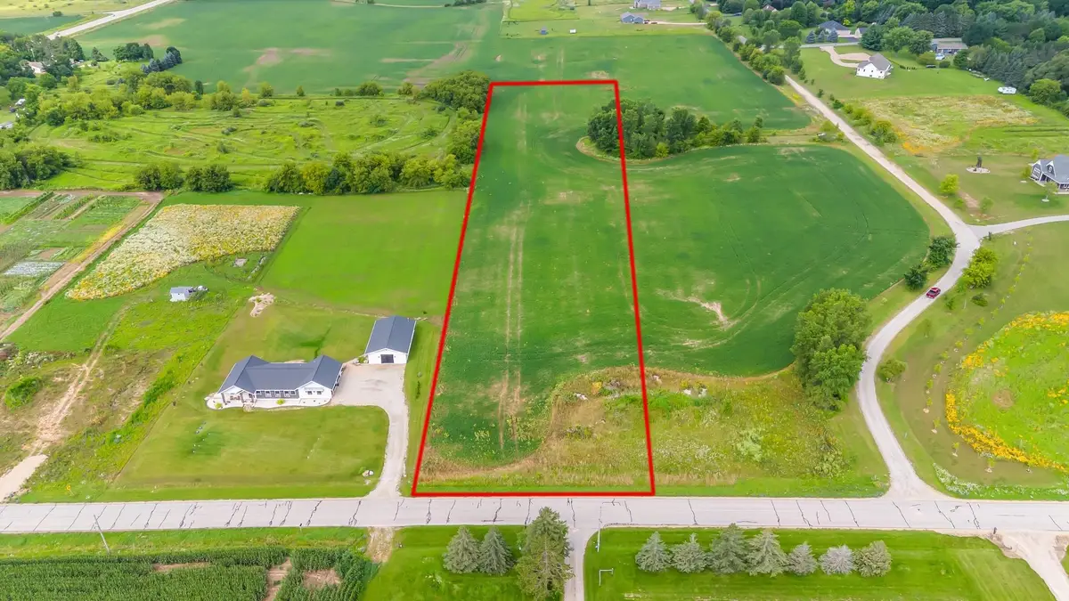 Midway Road #4, Hortonville, WI 54944 - #1