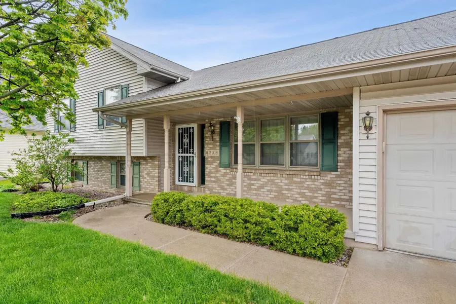 2108 S Matthias Street, Appleton, WI 54915-7227 - #2