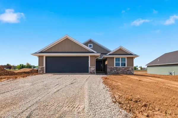 2806 Stelor Drive, GREEN BAY, WI 54311