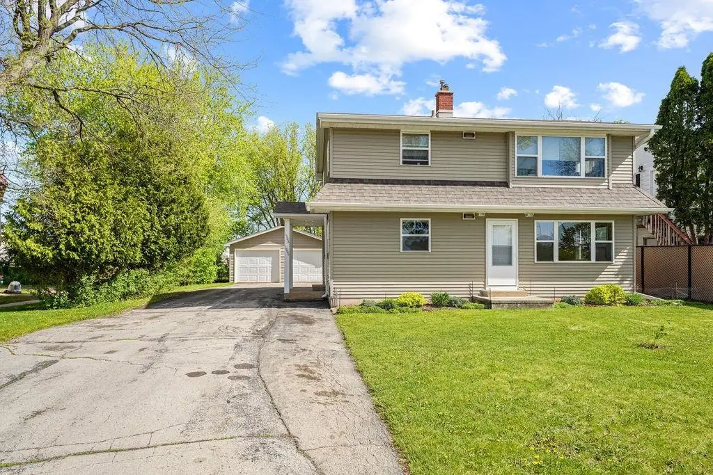 1906 W Pine Street, Appleton, WI 54914-5171 - #1