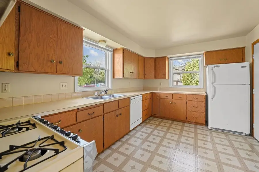 1906 W Pine Street, Appleton, WI 54914-5171 - #2