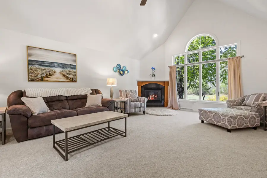 8045 Saquaro Court, Neenah, WI 54956 - #3