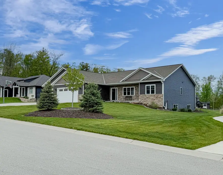 2128 Clover Field Drive, Green Bay, WI 54313 - #2