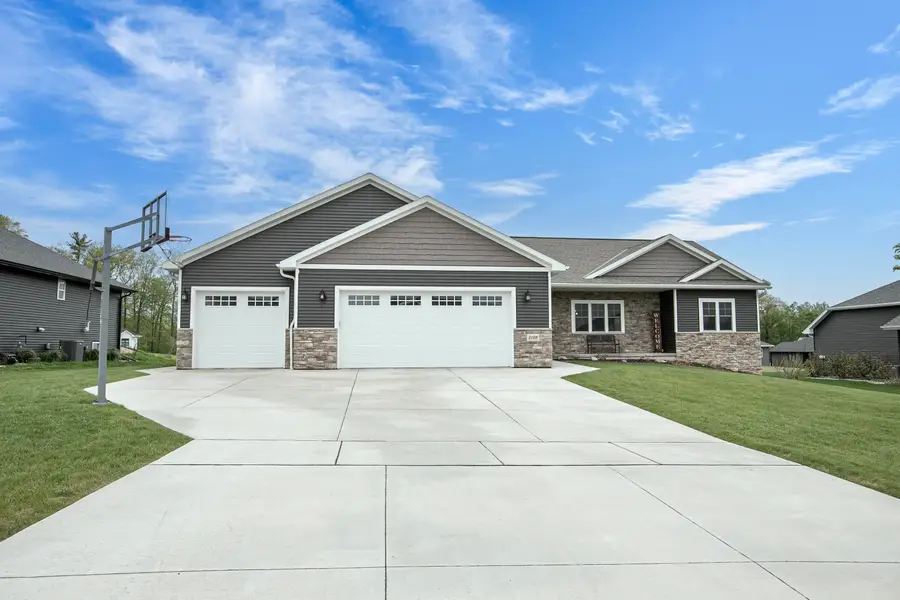 2128 Clover Field Drive, Green Bay, WI 54313 - #3