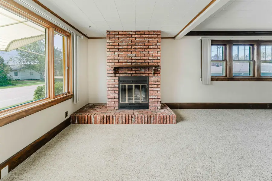 938 W 12th Avenue, Oshkosh, WI 54902 - #3