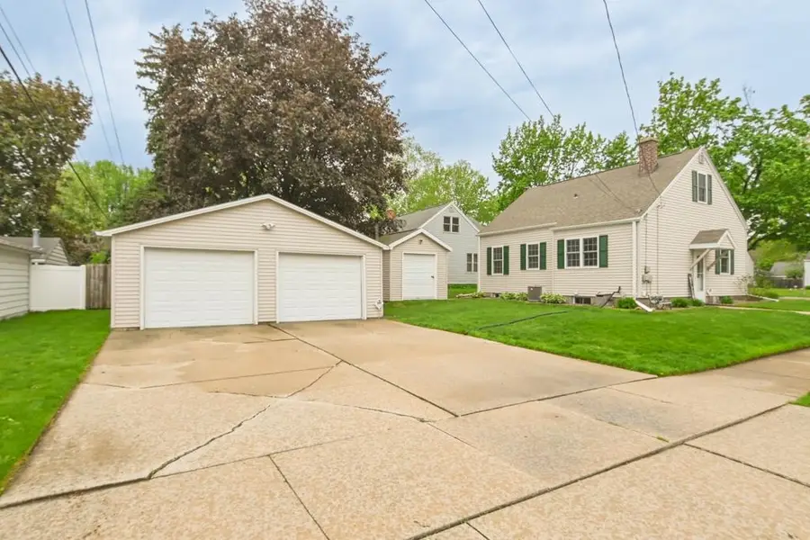 1036 Thrush Street, Green Bay, WI 54303-4334 - #3