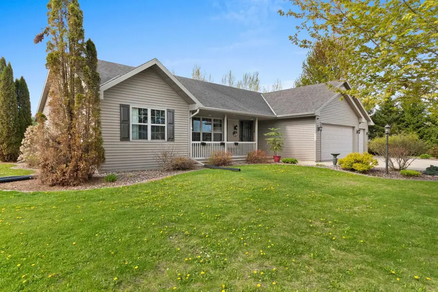 334 Falcon Circle, Pulaski, WI 54162-8886 - #3