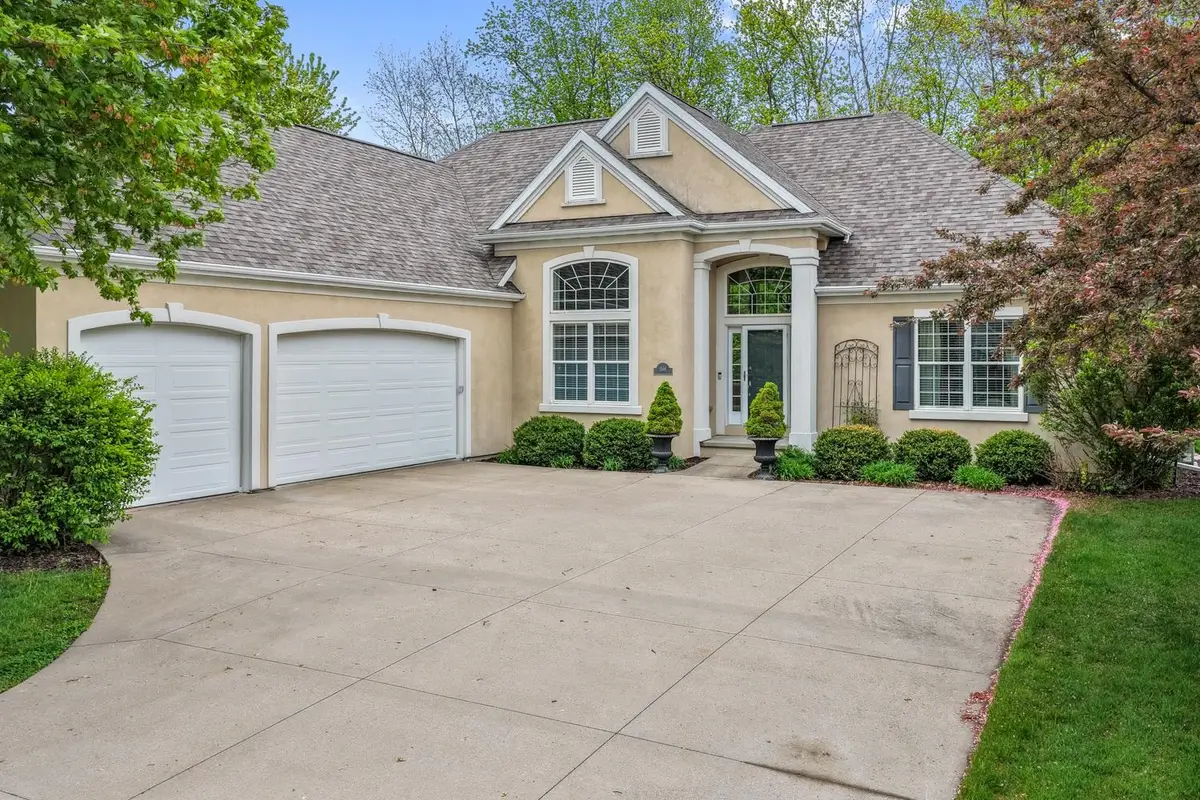 1568 Kingswood Drive, Neenah, WI 54956-1698 - #1