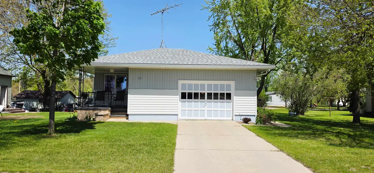 707 E 5th Street, Shawano, WI 54166 - #1