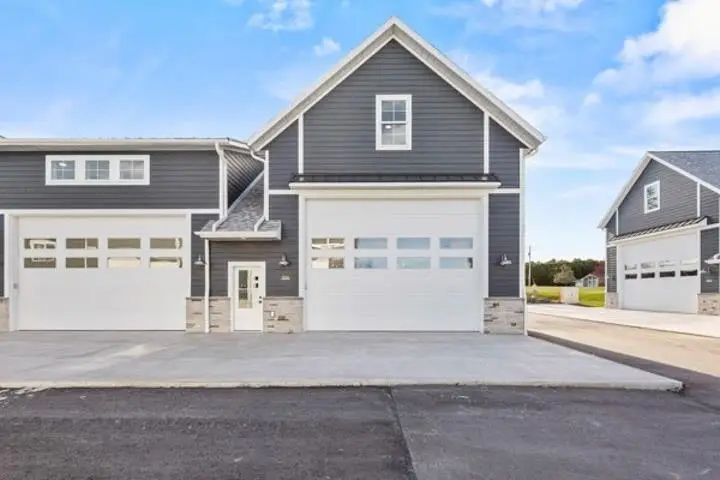 836 S 18th Avenue #7, Sturgeon Bay, WI 54235 - #2