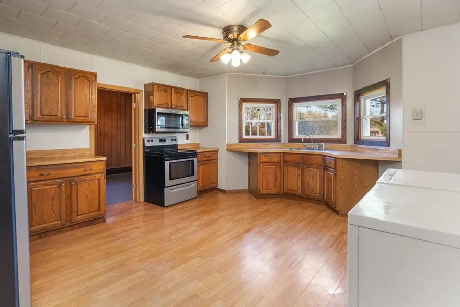 210 S Oak Street, Crivitz, WI 54114 - #3