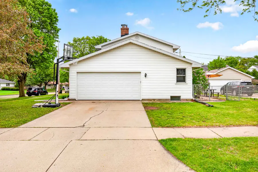 2615 N Union Street, Appleton, WI 54911 - #2