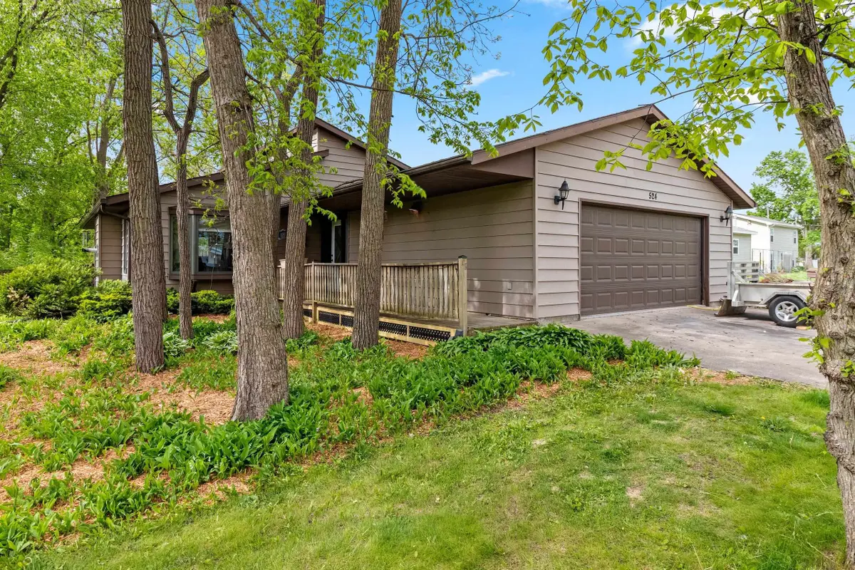 524 E Ontario Street, Omro, WI 54963 - #1