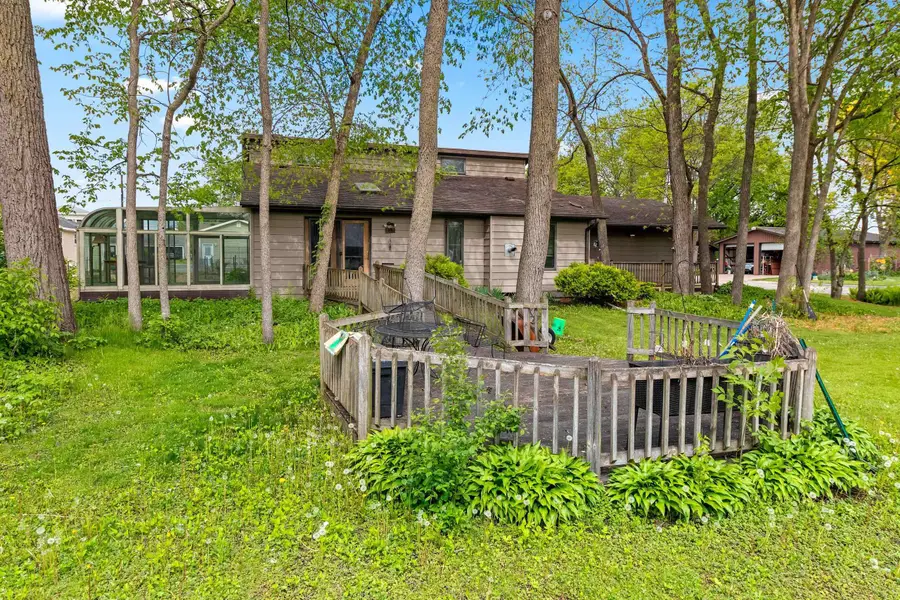 524 E Ontario Street, Omro, WI 54963 - #2