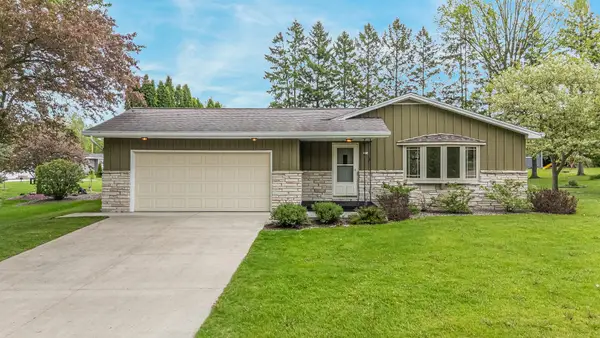 324 S Parkway Drive, BRILLION, WI 54110