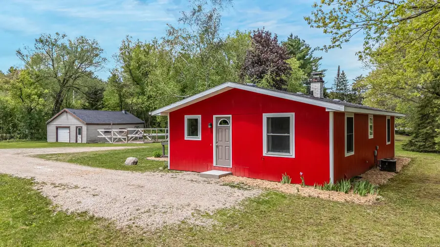 N4656 Pine Street, New London, WI 54961-8039 - #2