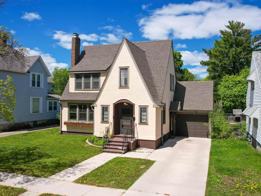 1812 14th Avenue, Menominee, MI 49858 - #2