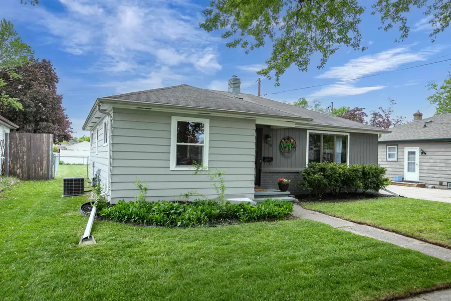 1819 W Commercial Street, Appleton, WI 54914 - #2