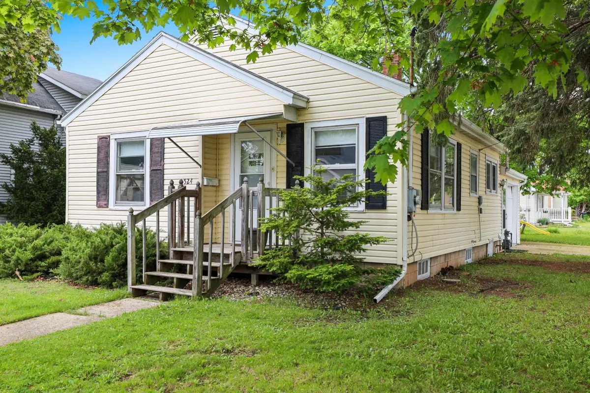524 6th Street, Menasha, WI 54952 - #1