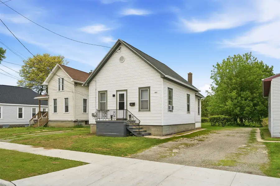 638 Bay Shore Drive, Oshkosh, WI 54901 - #2