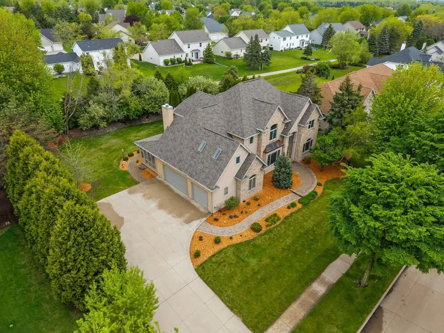424 E Tallgrass Drive, Appleton, WI 54913 - #3