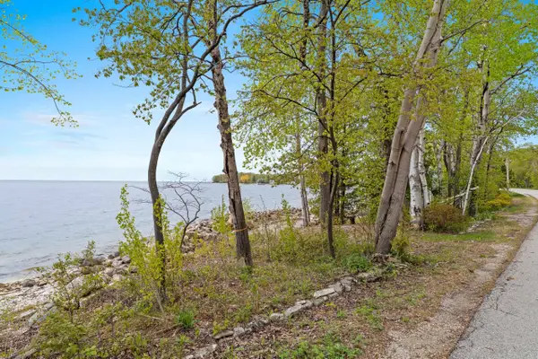 Bay Shore Drive, STURGEON BAY, WI 54235-8984