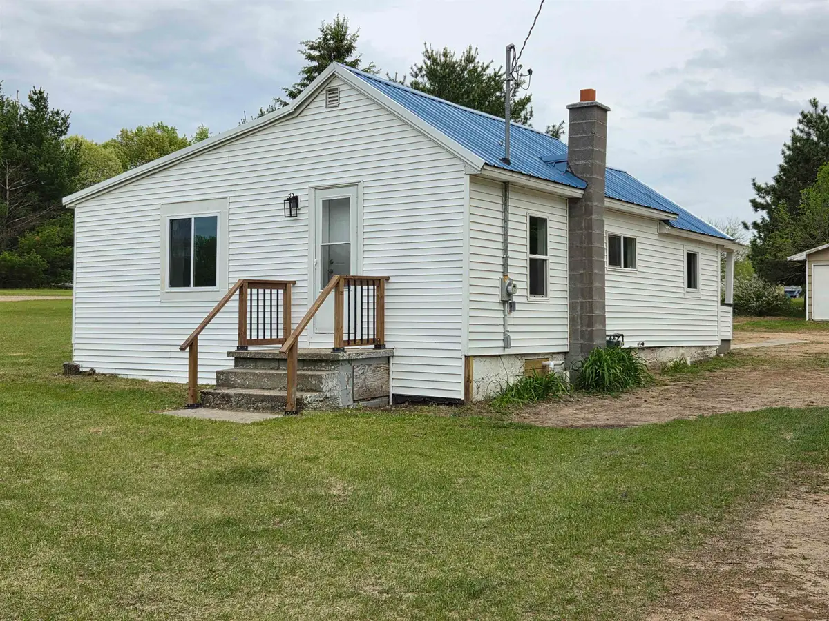 W8035 E Chicago Road, Wautoma, WI 54982 - #1
