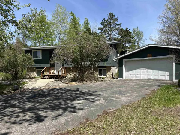 1310 Kenny Drive, CRIVITZ, WI 54114-1551