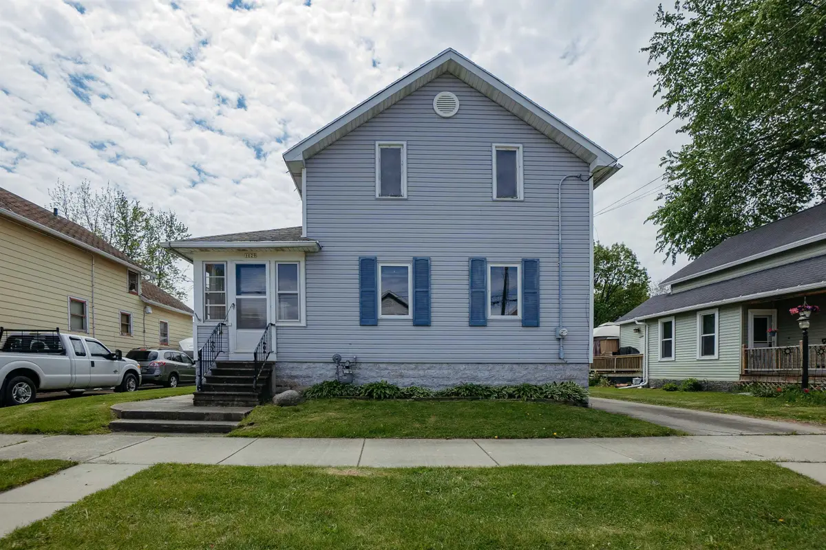 1029 W 7th Avenue, Oshkosh, WI 54902-5735 - #1