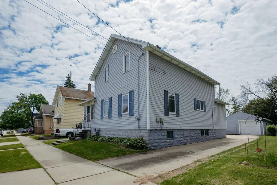 1029 W 7th Avenue, Oshkosh, WI 54902-5735 - #3