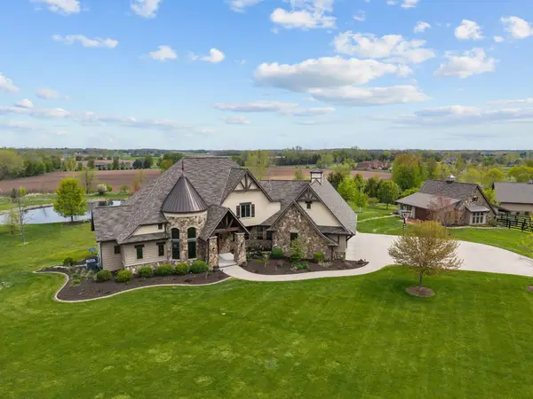 W3642 Equestrian Trail, FREEDOM, WI 54913-9115