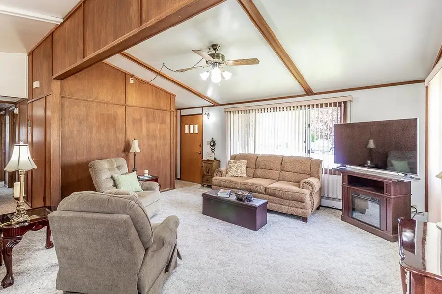 714 S Nash Street, Hortonville, WI 54944-8512 - #3