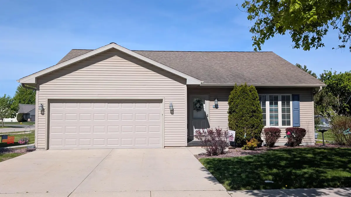388 Rockrose Drive, Fond Du Lac, WI 54935-1829 - #1