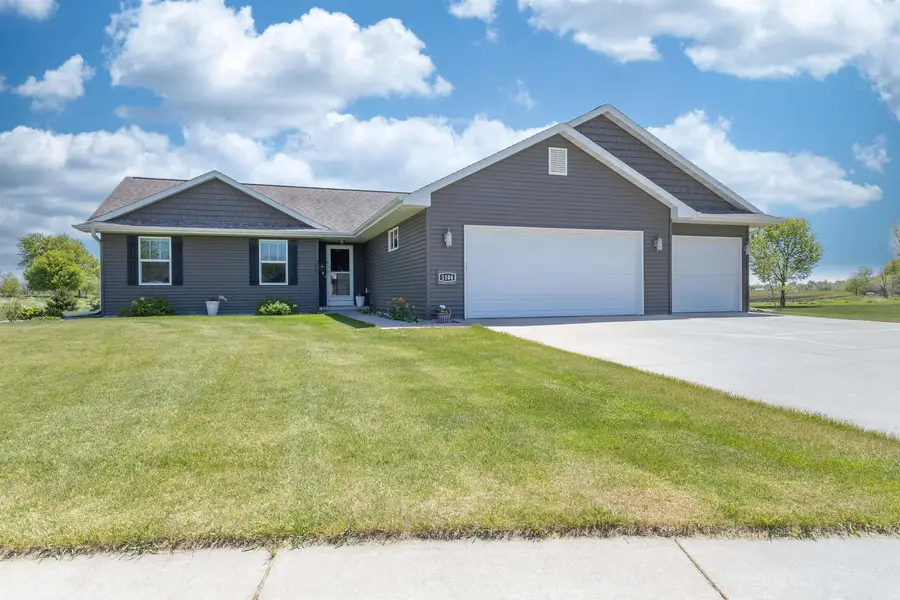 1104 Charlene Avenue, Omro, WI 54963 - #3
