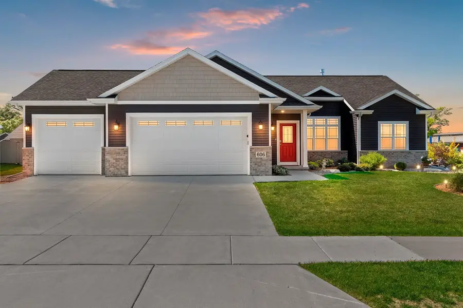 606 W 3rd Street, Shawano, WI 54166 - #2