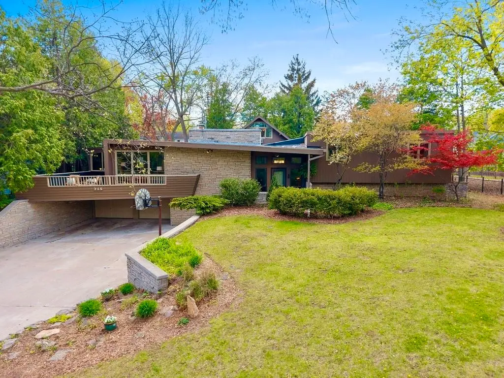 718 Randall Avenue, De Pere, WI 54115-3025 - #1
